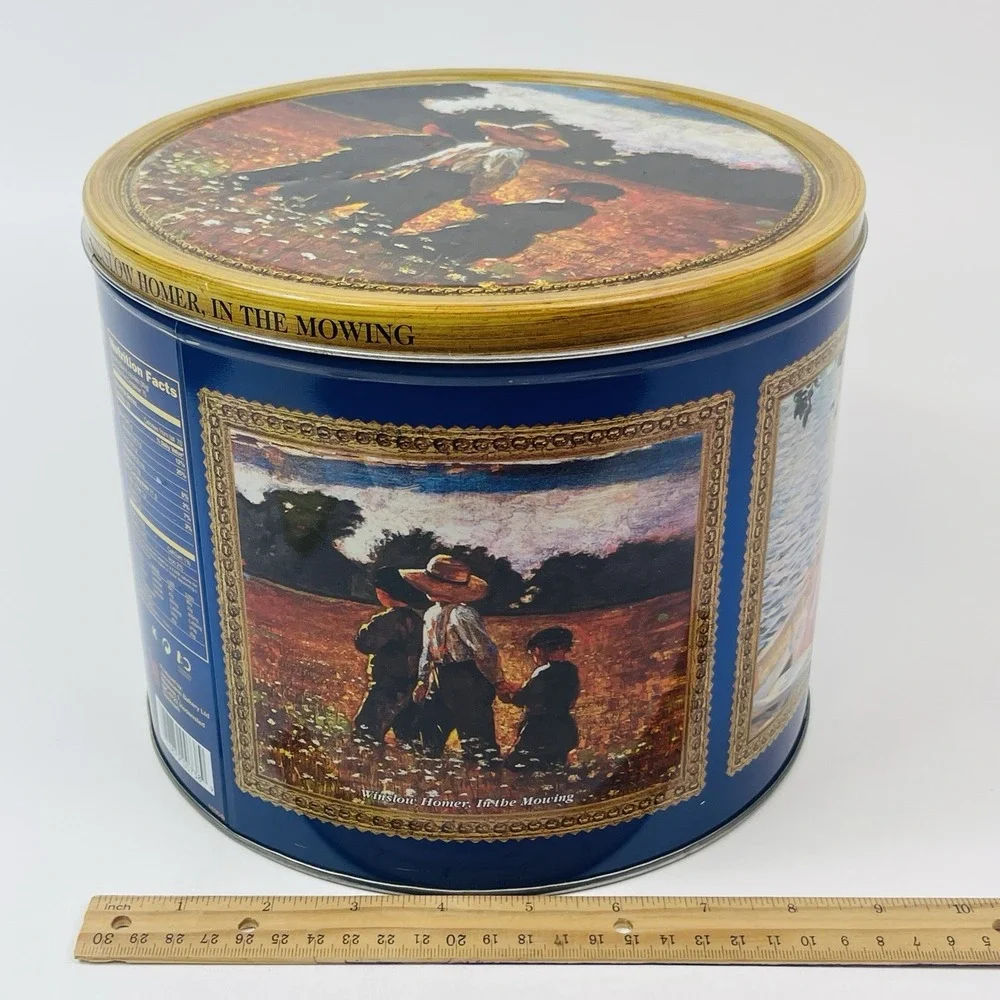 Danish Holiday Cookie Tin The Masters Large Round 7.5x9